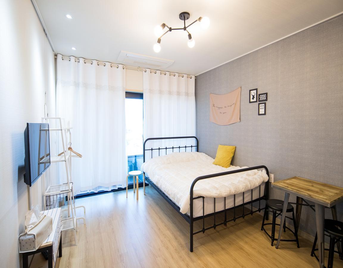 Jeju Feel Pension מראה חיצוני תמונה